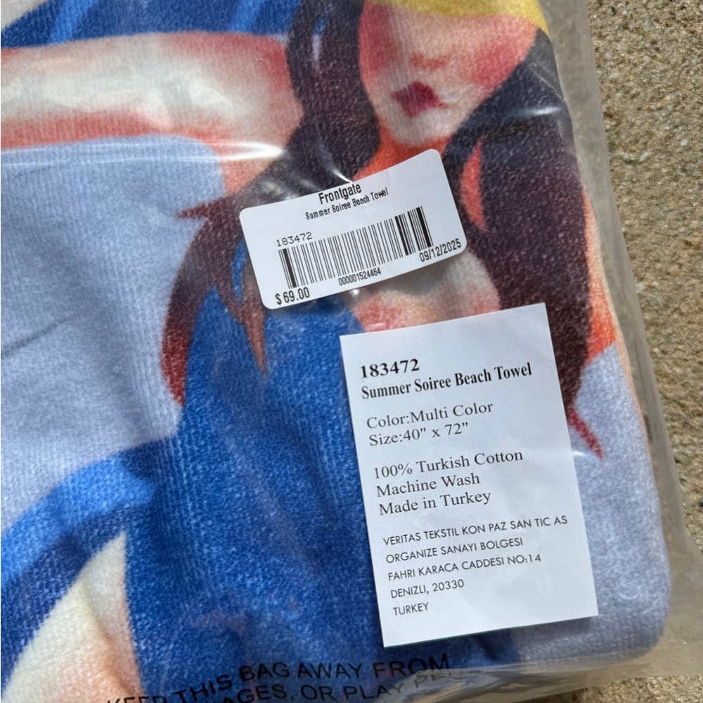Frontgate Beach Towel - 40” x 72” - NWT - Picture 8 of 12